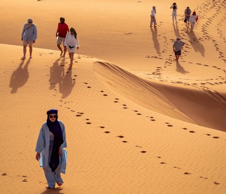 Découvrez Merzouga : La porte d’entrée vers l’aventure dans le désert du Sahara